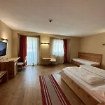 Alpenhof Отель